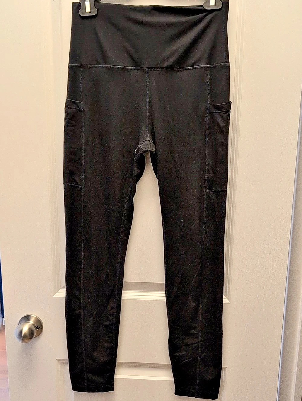 shapermint Essentials Black Pocket Leggings Size Medium